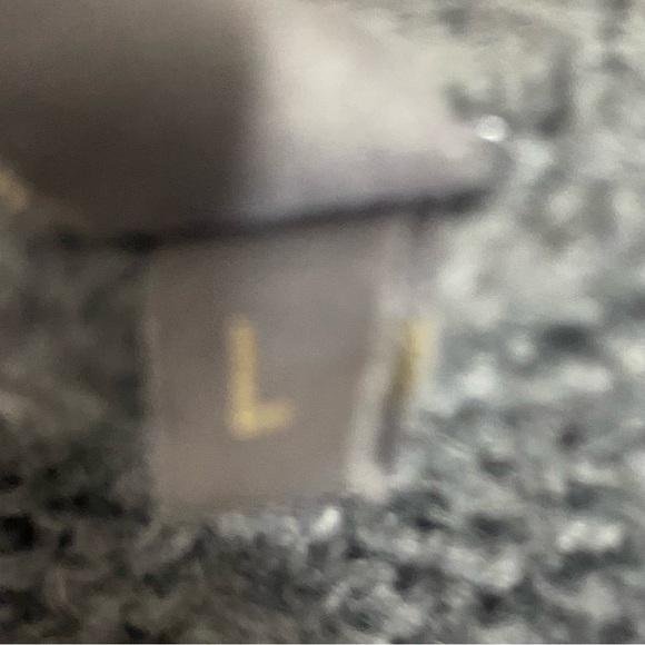 Culture women grey and white wool knit blends long sleeves sweater. Size L. Used - Picture 5 of 7